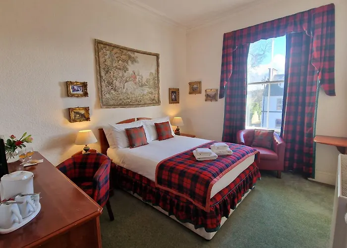 Lovat Arms Hotel
