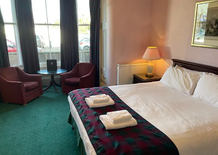 Lovat Arms Hotel