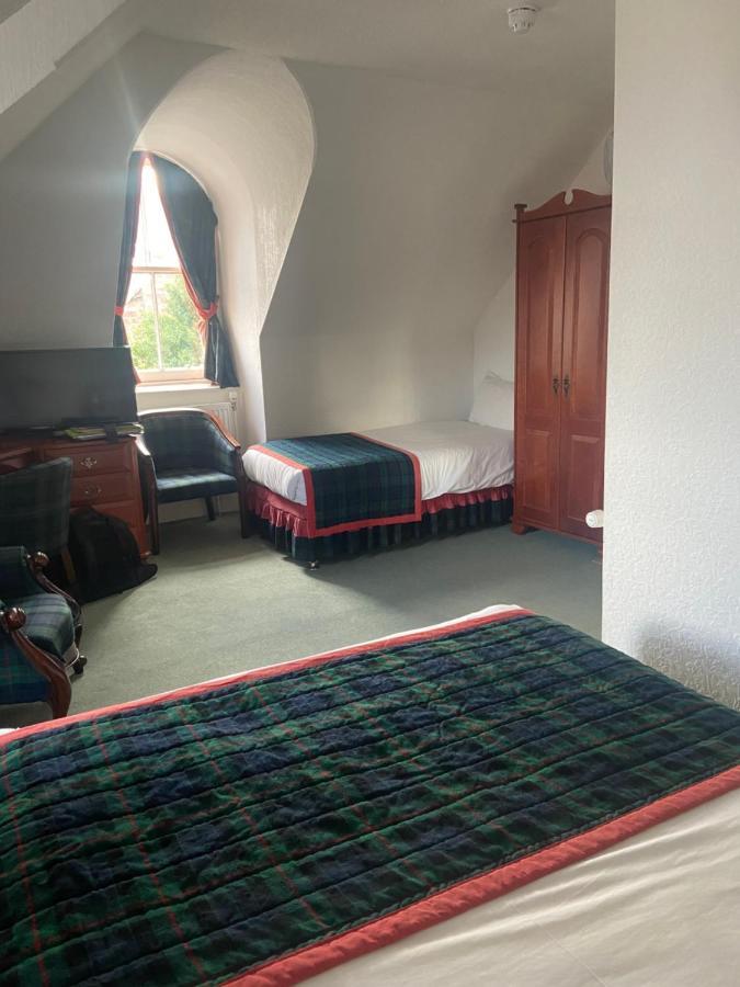 Lovat Arms Hotel